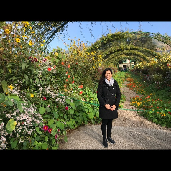 Meet your Posher, Amy - Picture 1 of 1